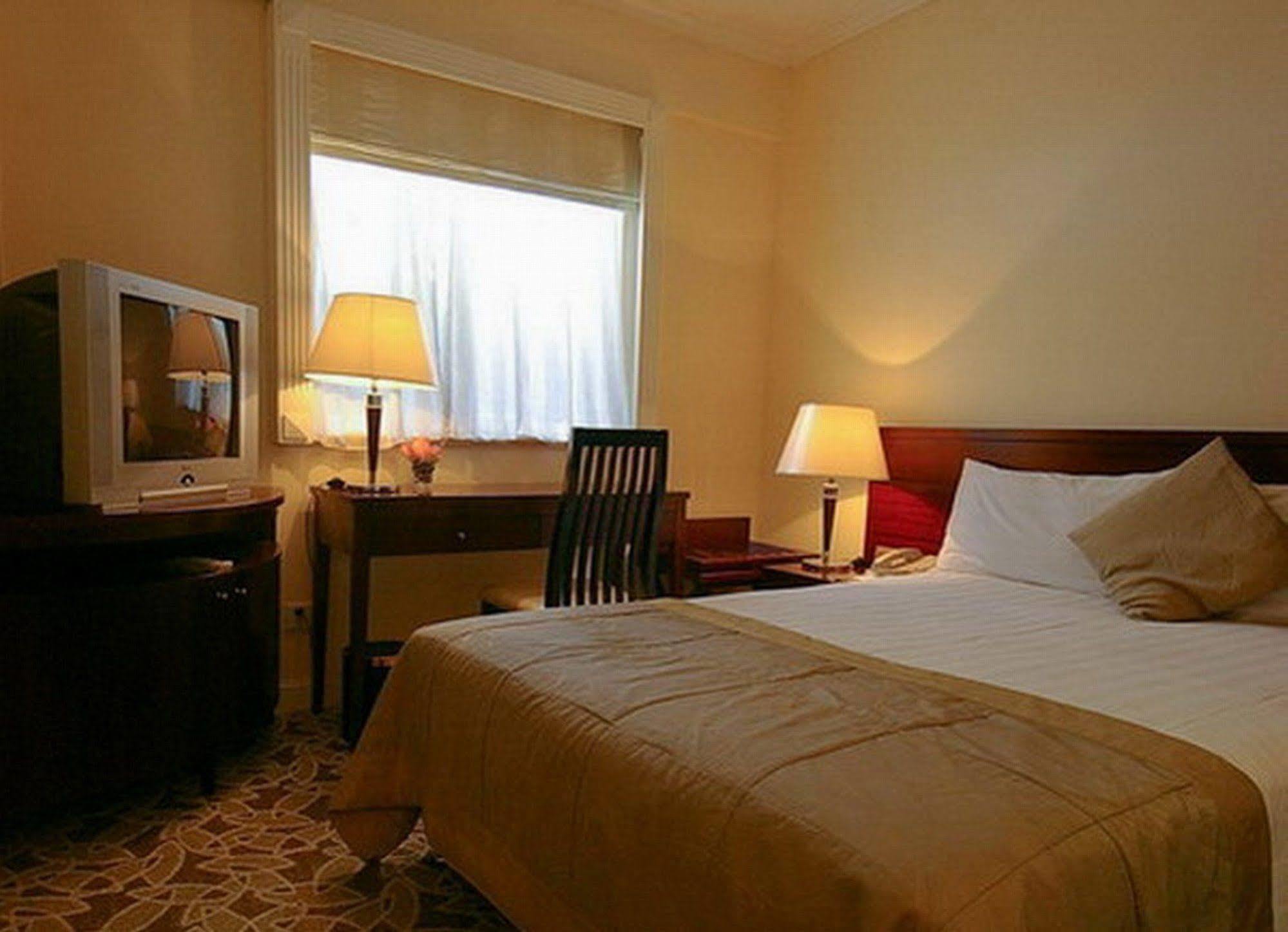 Asset Hotel Шанхай Екстериор снимка